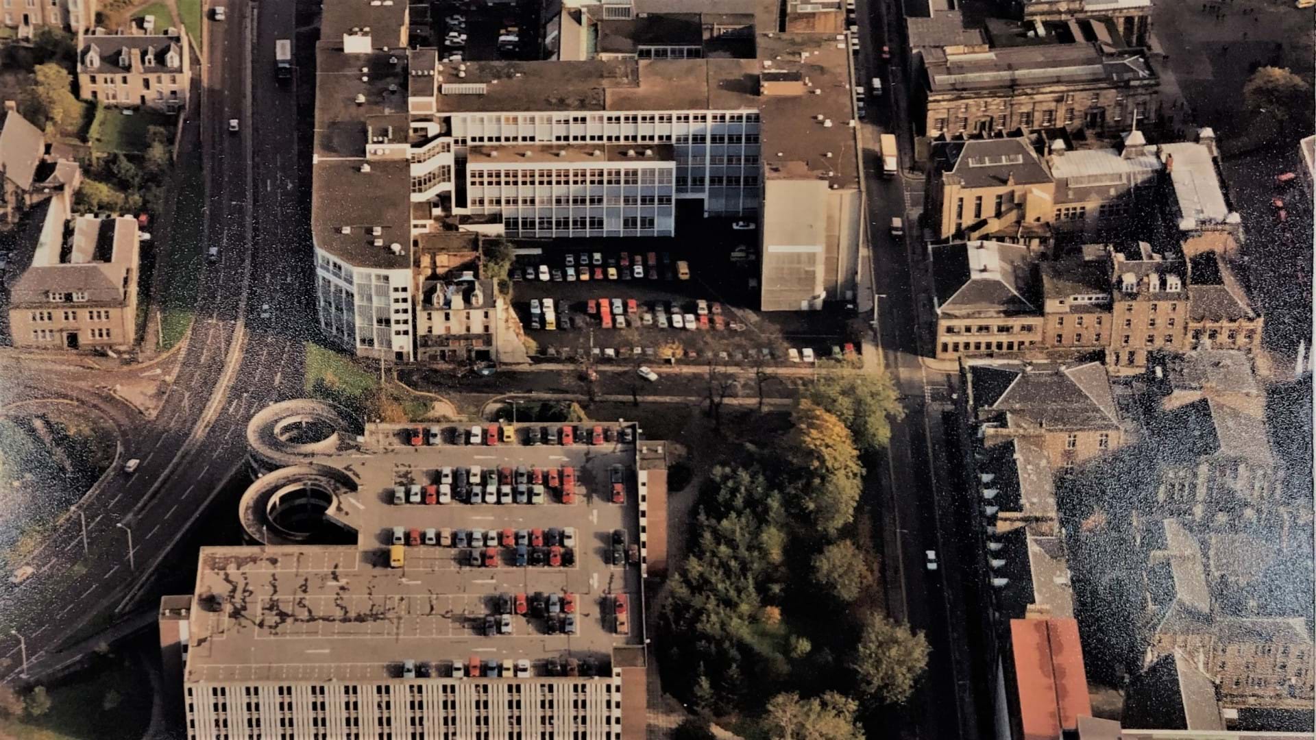 An Aerial view of Dundee Institute of Technology from 1989