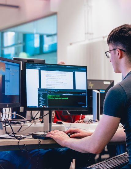 Applied Computer Science Course BSc (Hons) Computer Science Degree | Computer Science Course | Abertay ...