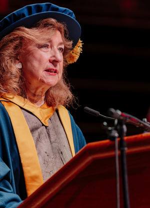 Dr Isabel Bruce
